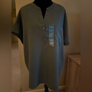 Coastal Comfort stylish women’s blouse in olive green
